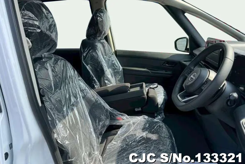 2026 Nissan / Serena Stock No. 133321