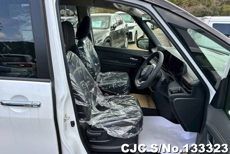 2025 Nissan / Serena Stock No. 133323