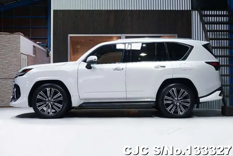 2023 Lexus / LX 600 Stock No. 133327