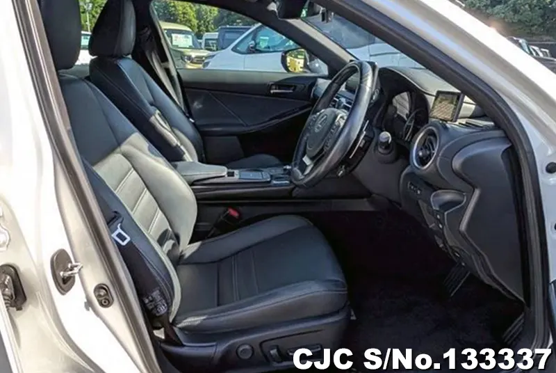 2020 Lexus / LS 300 Stock No. 133337