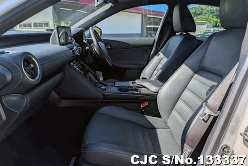 2020 Lexus / LS 300 Stock No. 133337