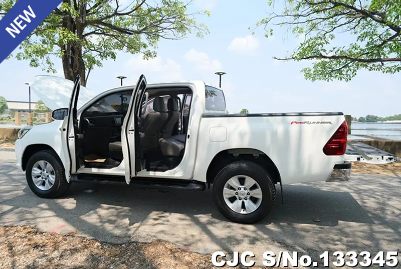 2017 Toyota / Hilux / Revo Stock No. 133345