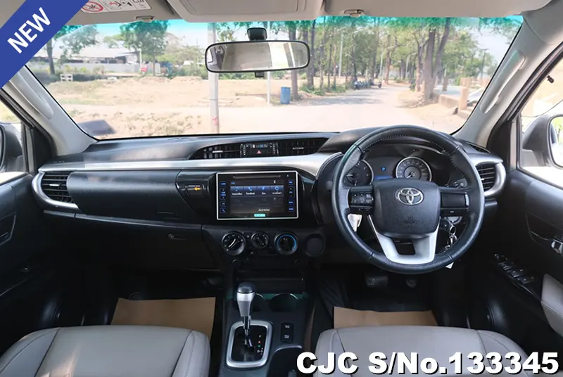 2017 Toyota / Hilux / Revo Stock No. 133345