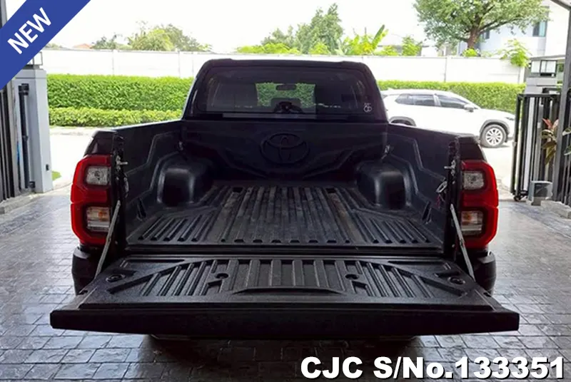 2022 Toyota / Hilux / Revo Stock No. 133351