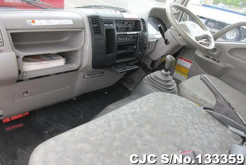 2011 Hino / Dutro Stock No. 133359