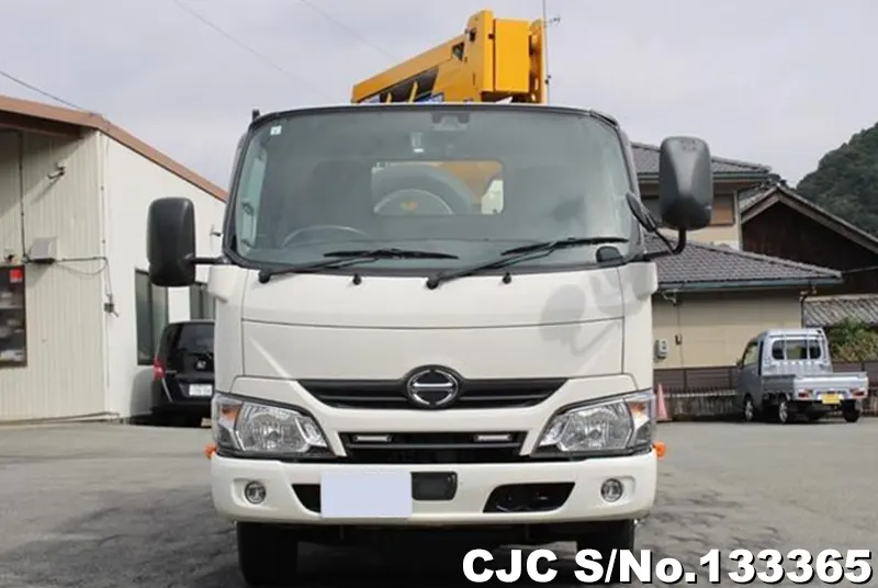 2017 Hino / Dutro Stock No. 133365