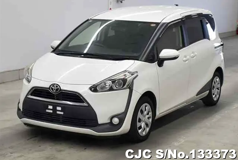 2017 Toyota / Sienta Stock No. 133373