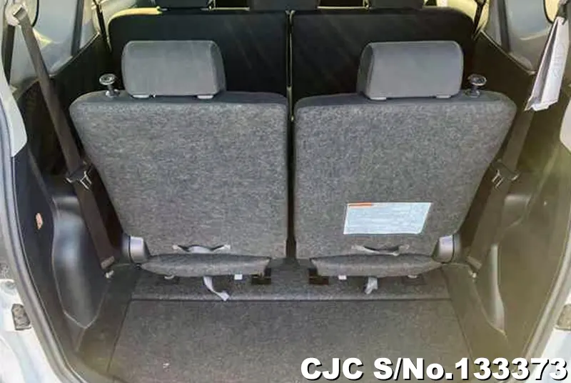 2017 Toyota / Sienta Stock No. 133373