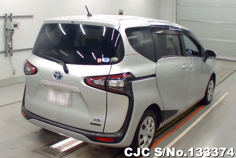 2017 Toyota / Sienta Stock No. 133374