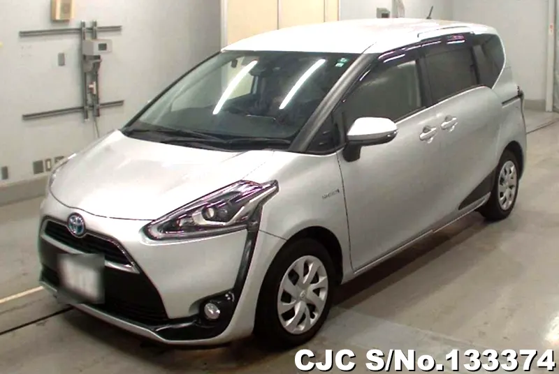 2017 Toyota / Sienta Stock No. 133374