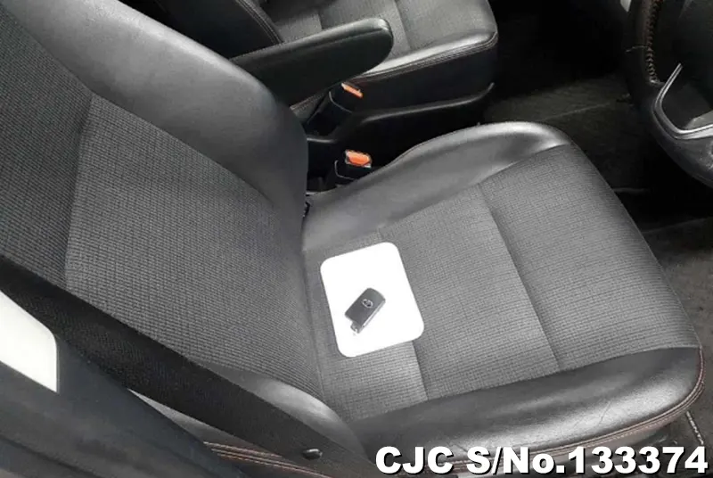 2017 Toyota / Sienta Stock No. 133374