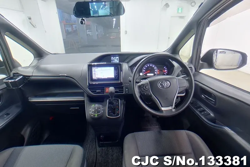 2016 Toyota / Voxy Stock No. 133381