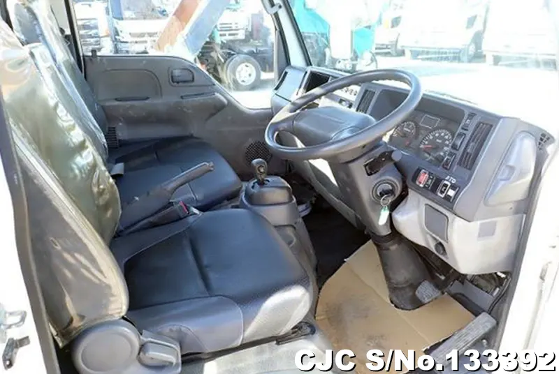 2011 Isuzu / Elf Stock No. 133392