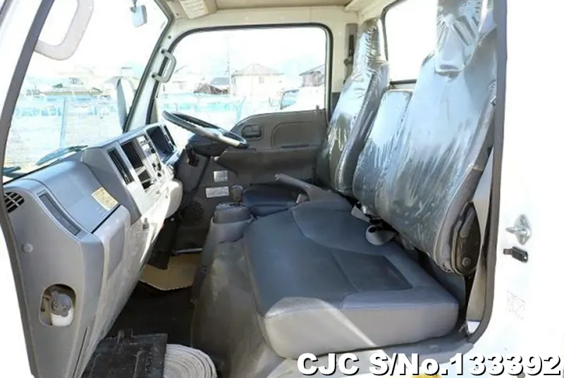 2011 Isuzu / Elf Stock No. 133392