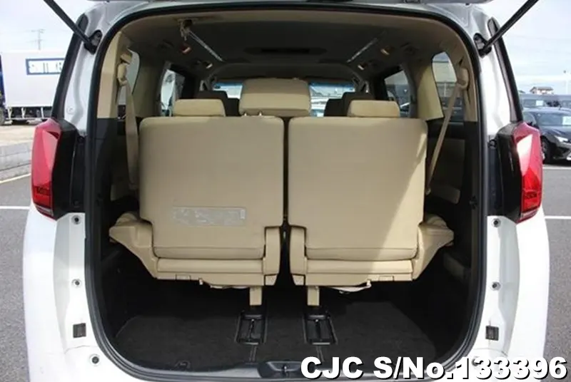 2023 Toyota / Alphard Stock No. 133396