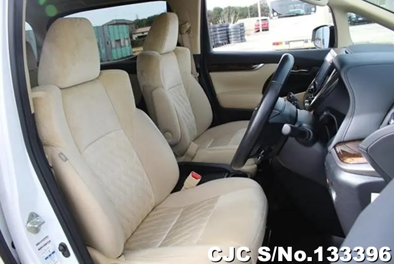 2023 Toyota / Alphard Stock No. 133396