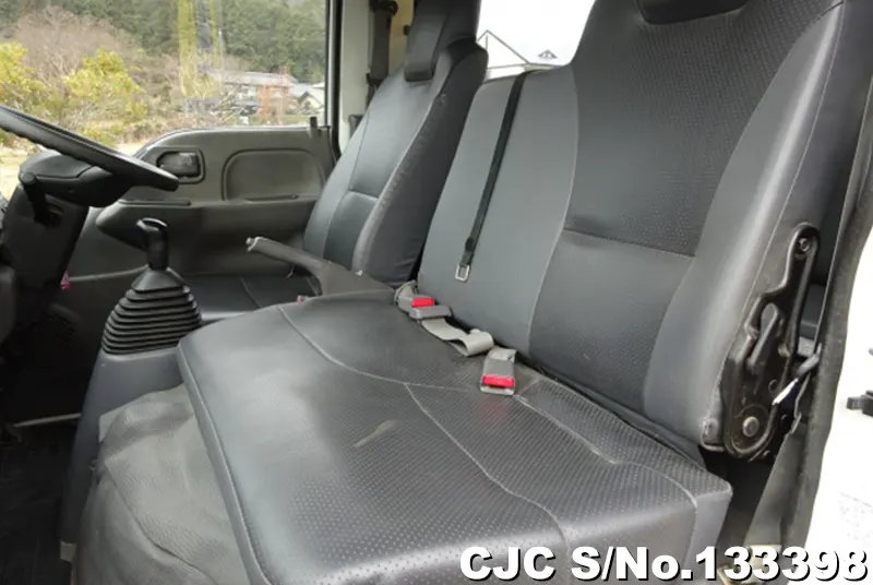2015 Isuzu / Elf Stock No. 133398