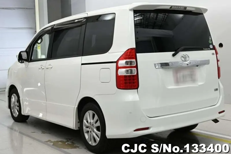 2013 Toyota / Noah Stock No. 133400