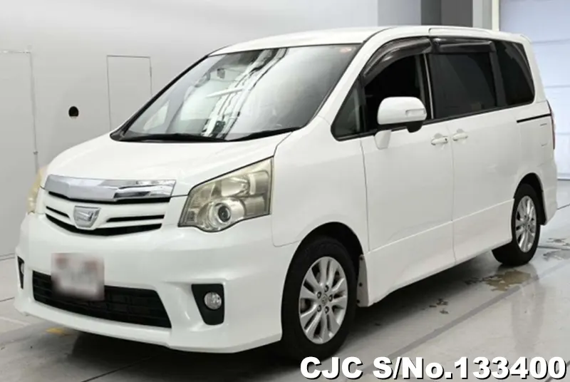 2013 Toyota / Noah Stock No. 133400