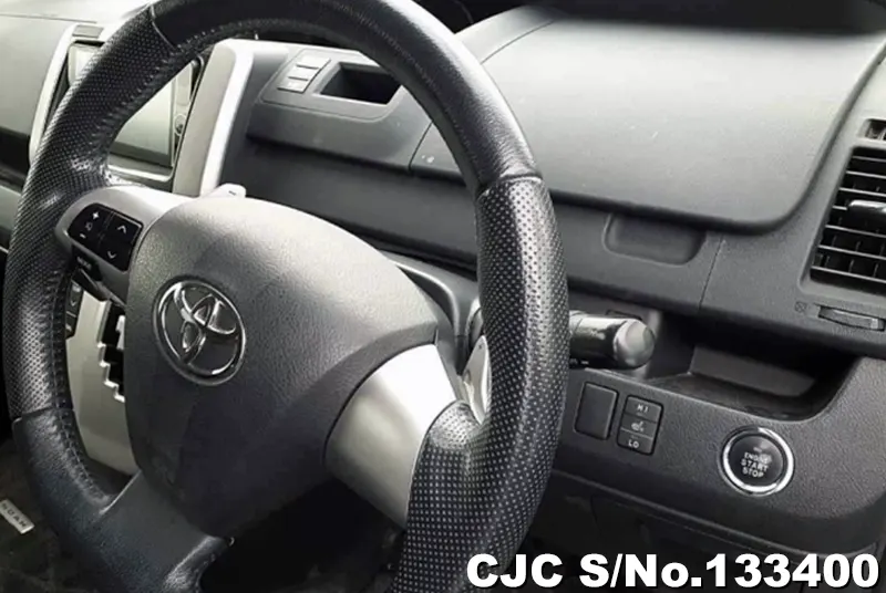 2013 Toyota / Noah Stock No. 133400