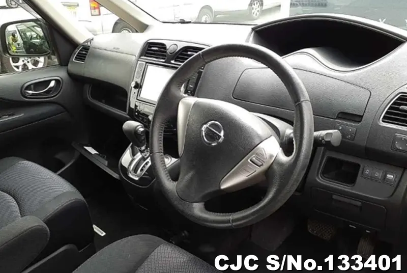 2013 Nissan / Serena Stock No. 133401