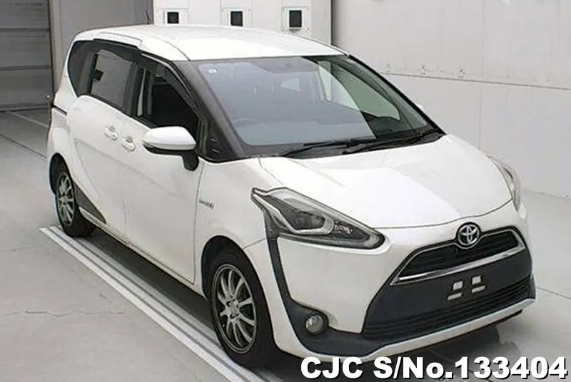 2015 Toyota / Sienta Stock No. 133404