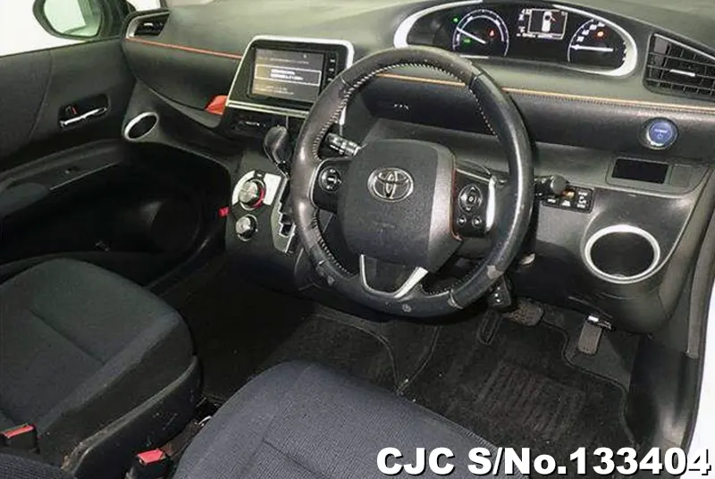 2015 Toyota / Sienta Stock No. 133404