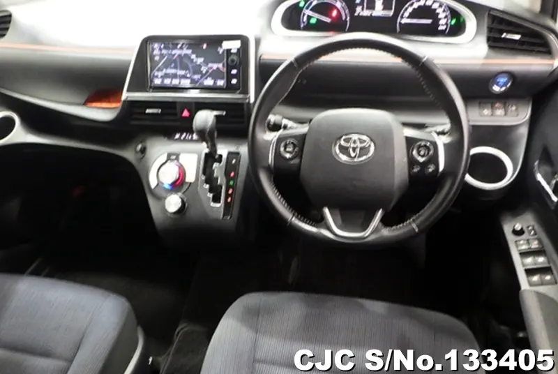 2015 Toyota / Sienta Stock No. 133405