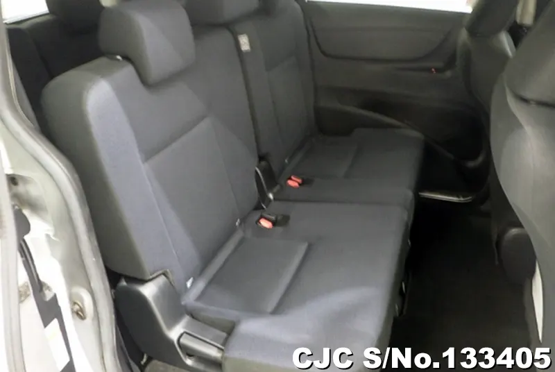 2015 Toyota / Sienta Stock No. 133405