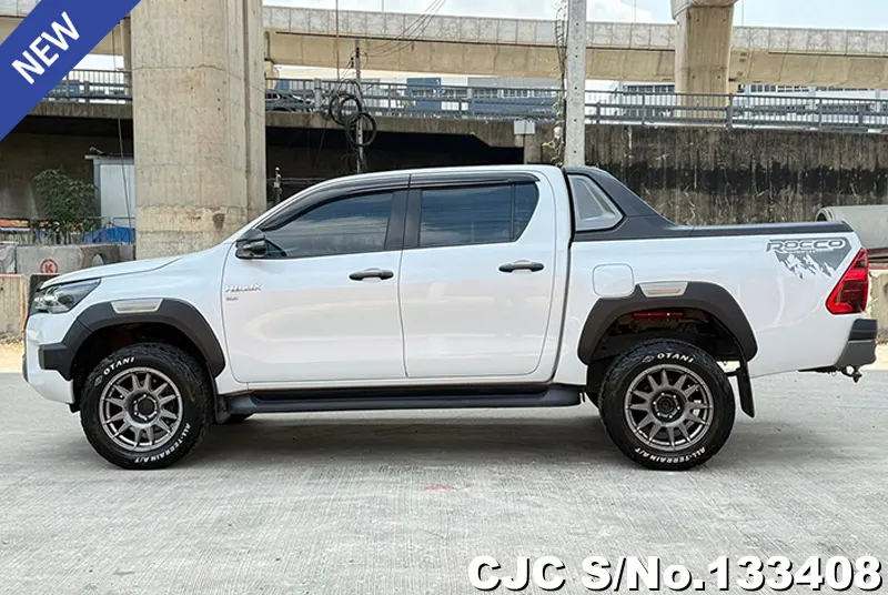 Toyota Hilux in White for Sale Image 7