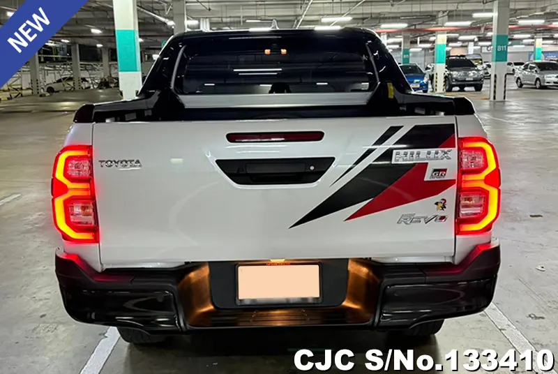 Toyota Hilux in White for Sale Image 5