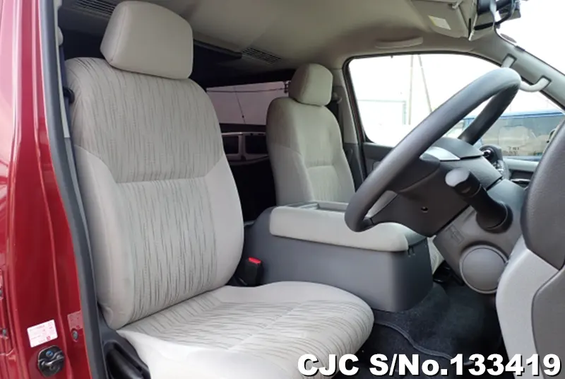 2019 Nissan / Caravan Stock No. 133419