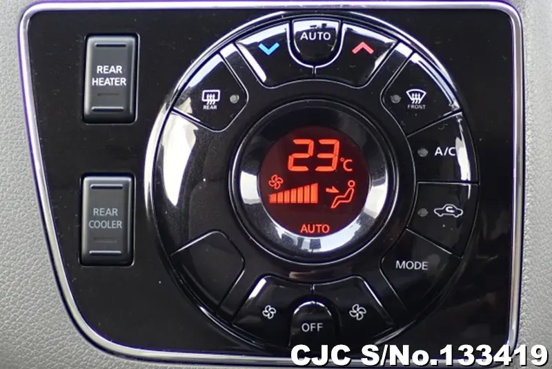 2019 Nissan / Caravan Stock No. 133419