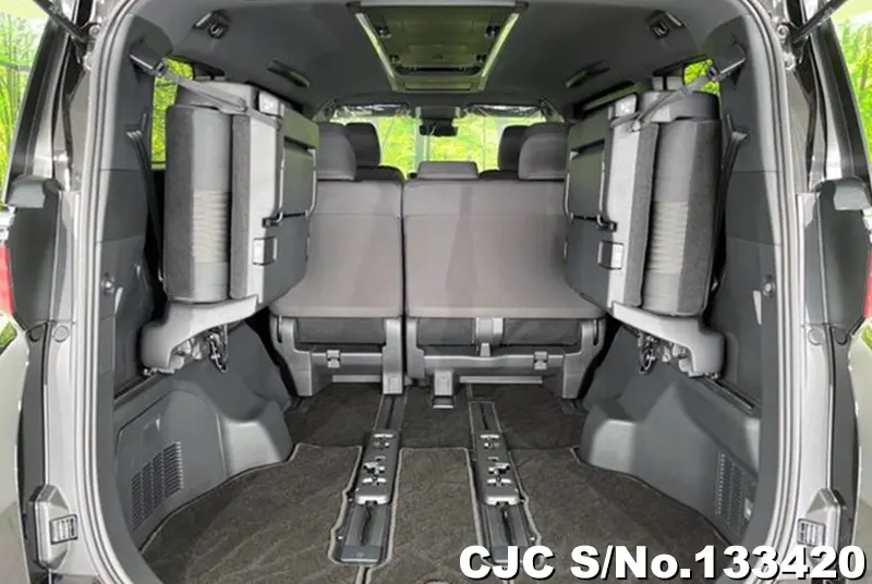 2025 Toyota / Alphard Stock No. 133420