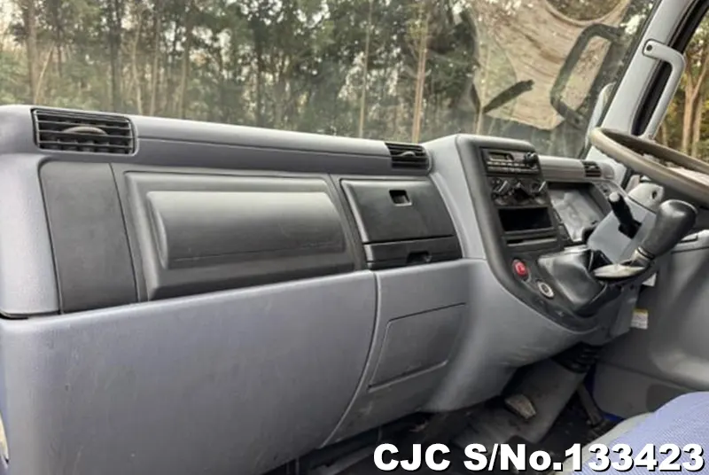2010 Mitsubishi / Canter Stock No. 133423