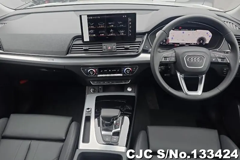 2021 Audi / Q5 Stock No. 133424