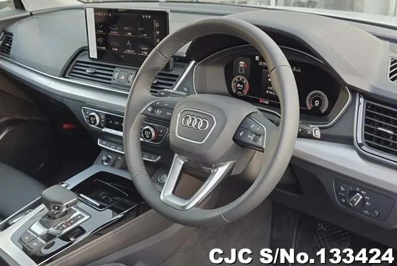 2021 Audi / Q5 Stock No. 133424