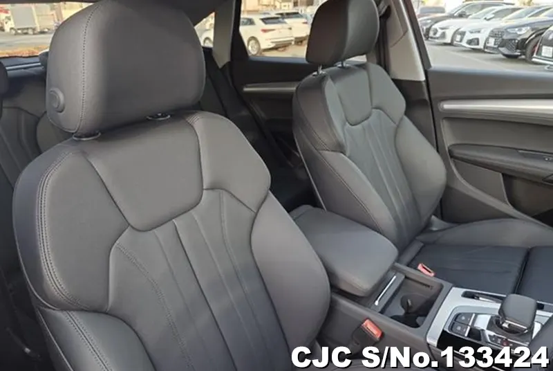 2021 Audi / Q5 Stock No. 133424