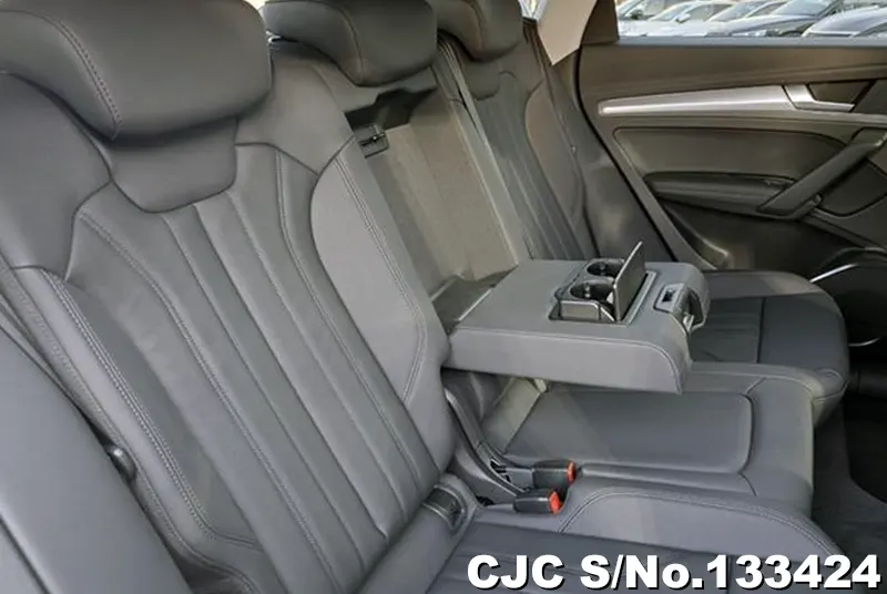 2021 Audi / Q5 Stock No. 133424