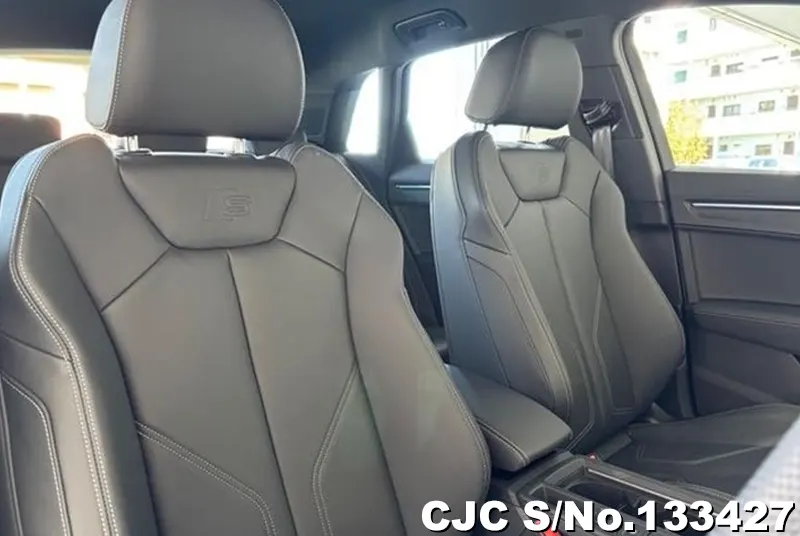 2024 Audi / Q3 Stock No. 133427