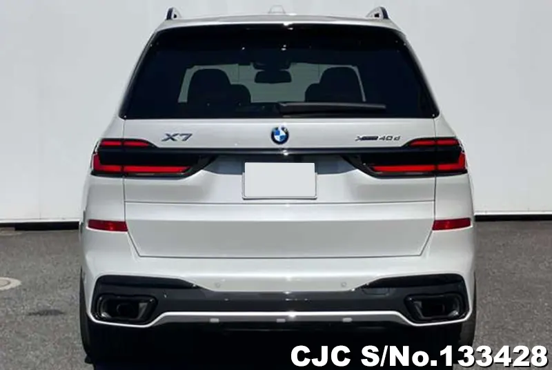 BMW X7 in White for Sale Image 3