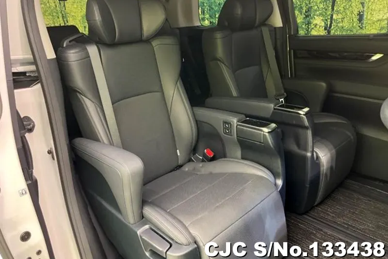 2023 Toyota / Alphard Stock No. 133438