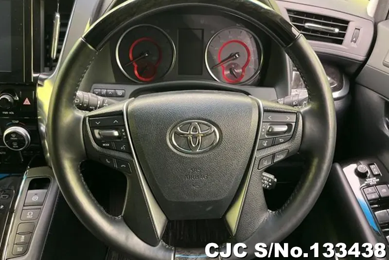 2023 Toyota / Alphard Stock No. 133438