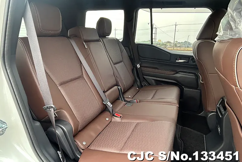 Toyota Land Cruiser 250 in Pearl for Sale Image 11