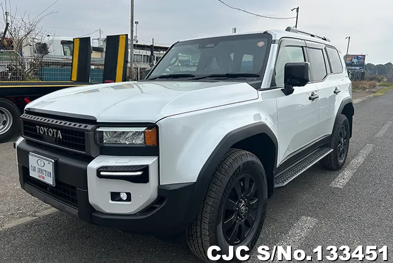 Toyota Land Cruiser 250 in Pearl for Sale Image 3