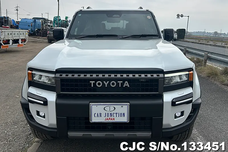 Toyota Land Cruiser 250 in Pearl for Sale Image 4