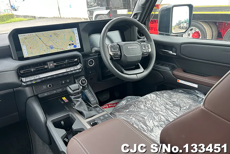 Toyota Land Cruiser 250 in Pearl for Sale Image 8