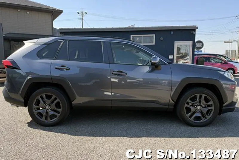 2022 Toyota / Rav4 Stock No. 133487