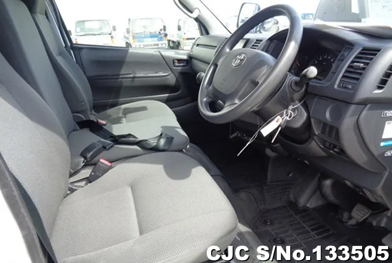 2017 Toyota / Hiace Stock No. 133505
