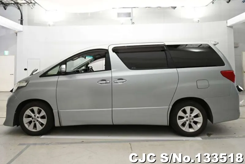 2013 Toyota / Alphard Stock No. 133518